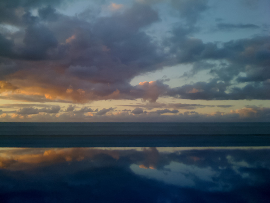 Swimming pool mit dem Blick auf Atlantik